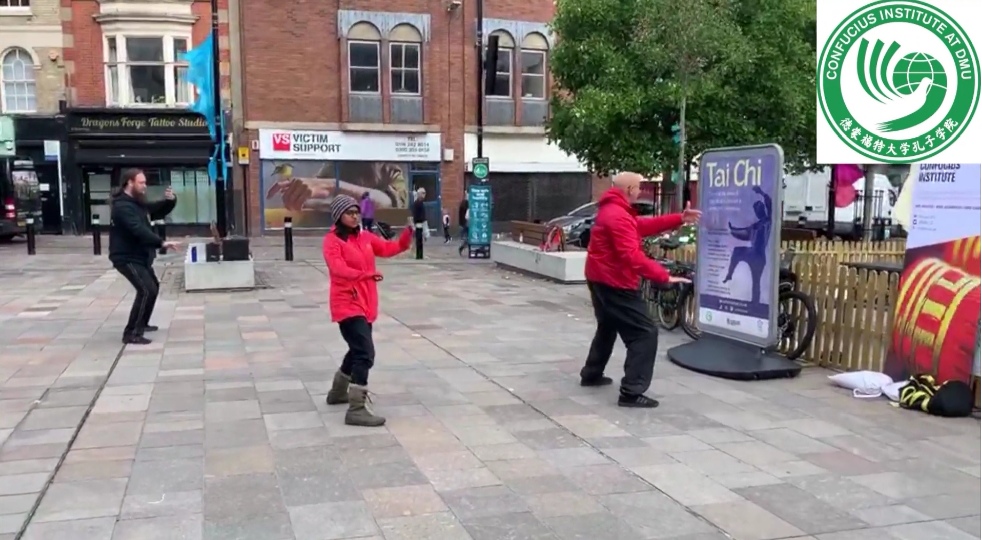 8a46e56a36754973b7d0d9274bd3f77b.jpg Pic-4 The two-minute video Sacha prepared for the competition.jpg